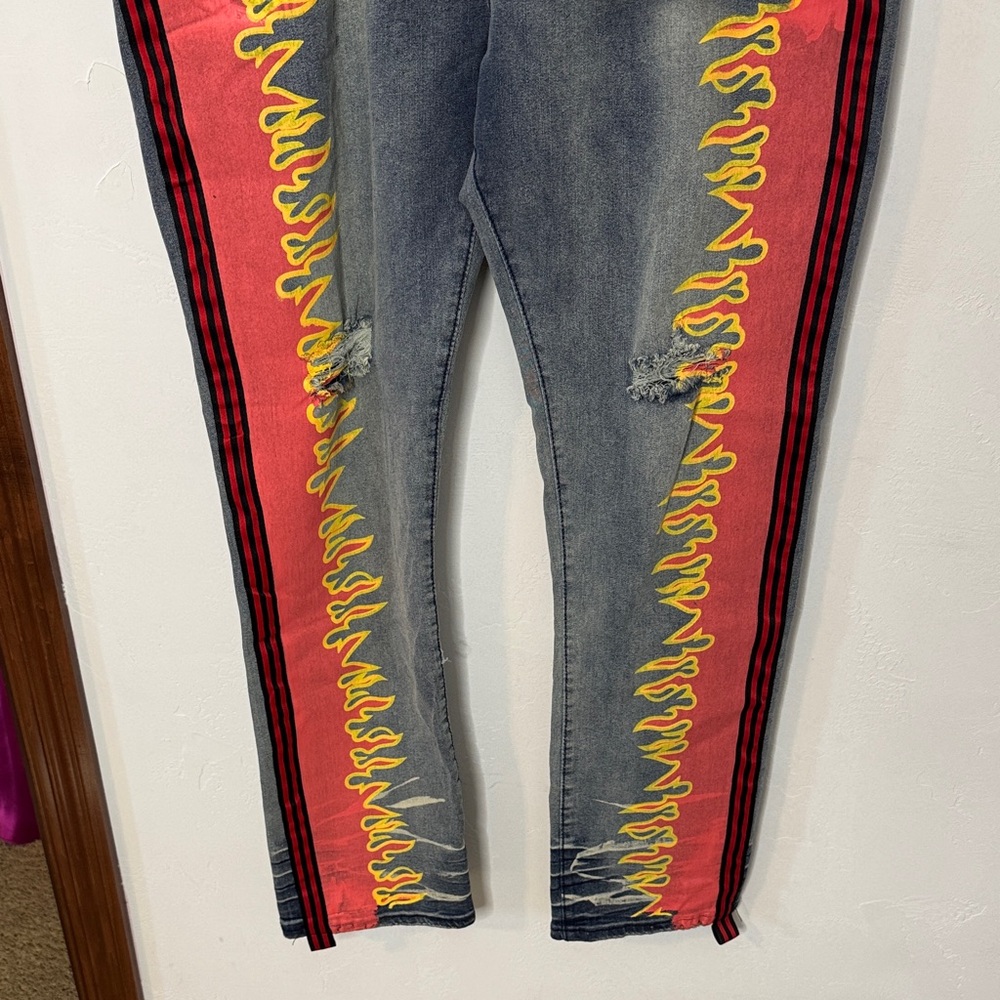 Amiri IDD Stylish Men's Jeans with Red and Yellow Flame Design Size 40 - Picture 3 of 11